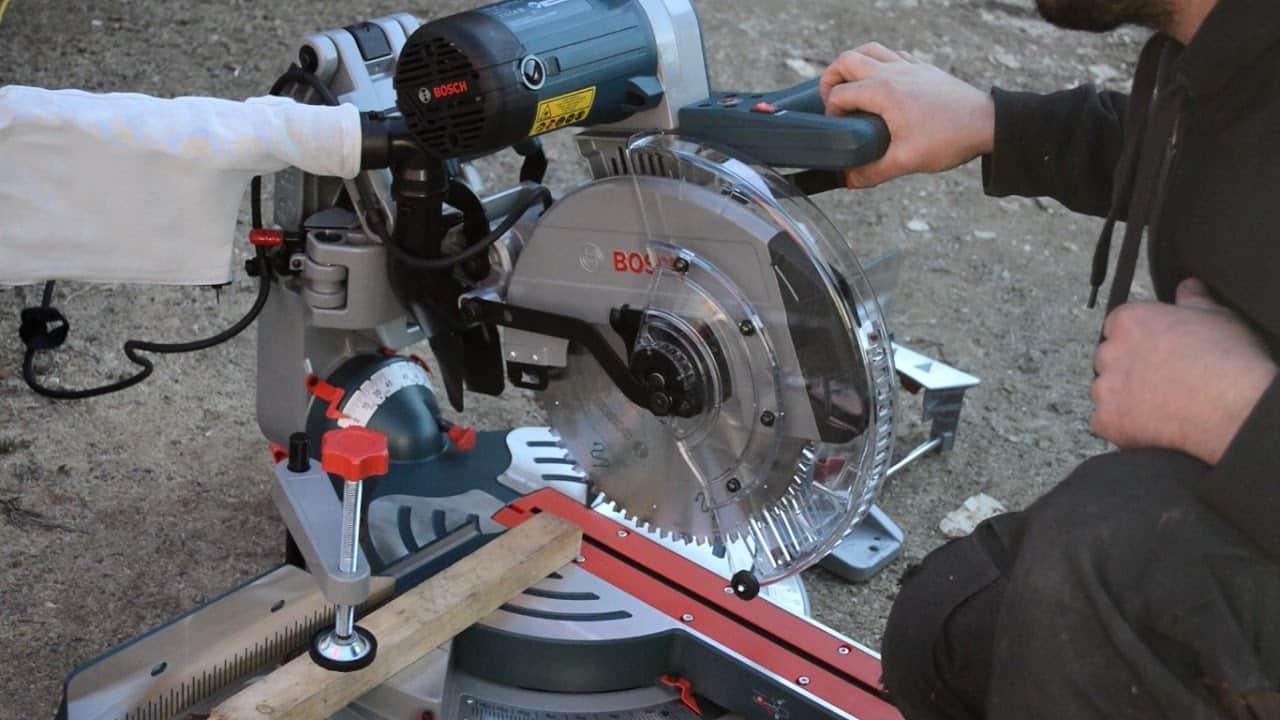 Comment faire une porte d&rsquo;entrée en bois ?